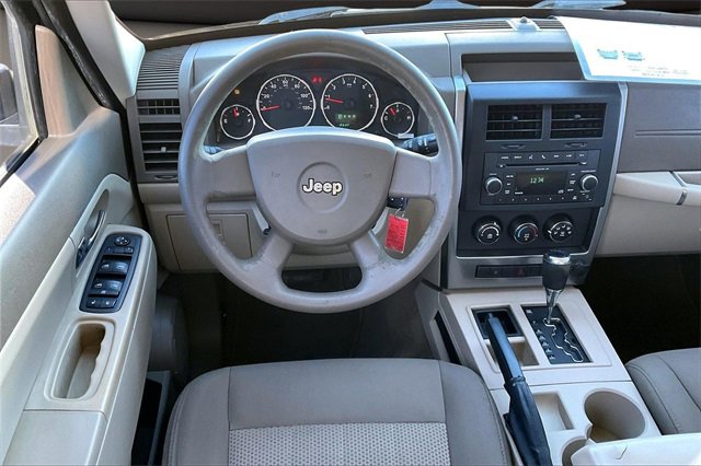 Used 2010 Jeep Liberty Sport image 5