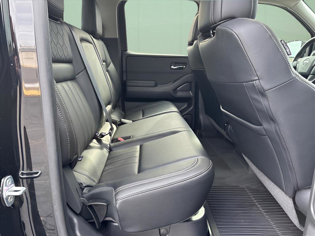 Used 2024 Nissan Frontier SL w/ Technology Package image 11