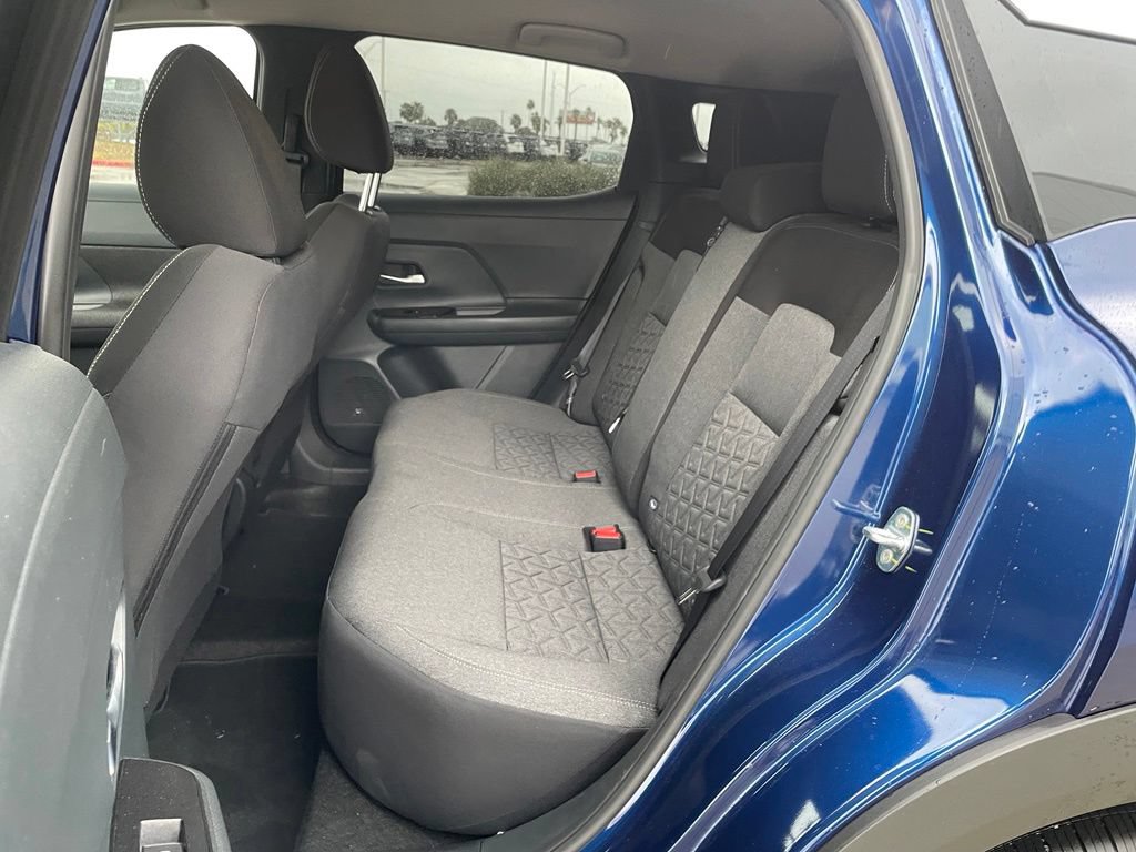 Used 2025 Nissan Kicks SV FWD image 16