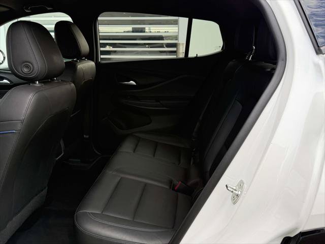 Used 2024 Buick Envista Sport Touring w/ Convenience I Package FWD image 15