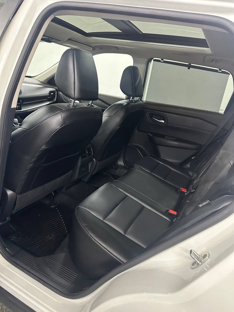 Used 2022 Nissan Rogue SV w/ SV Premium Package AWD/4WD image 24
