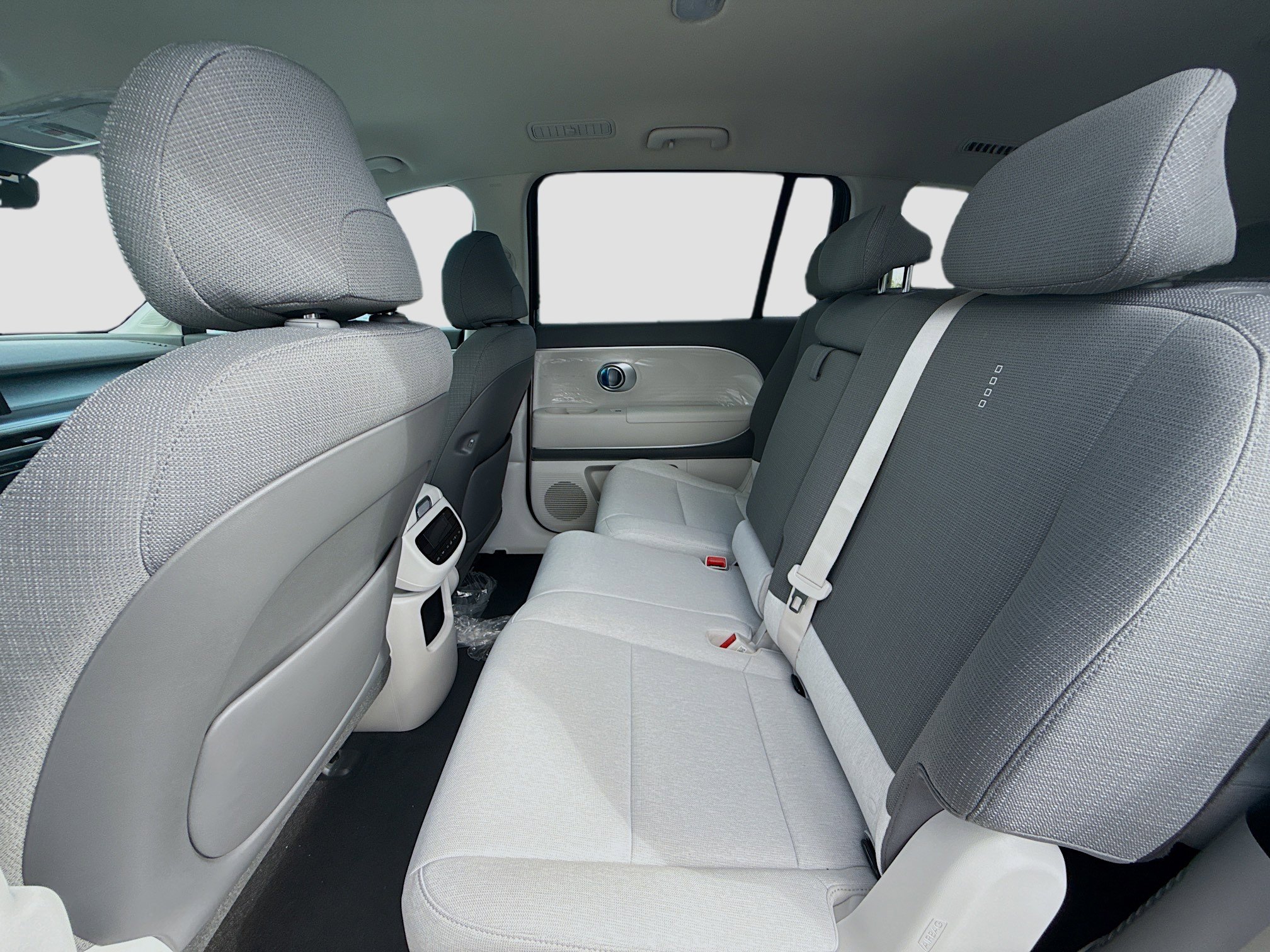 New 2026 Hyundai Ioniq 9 SE image 18