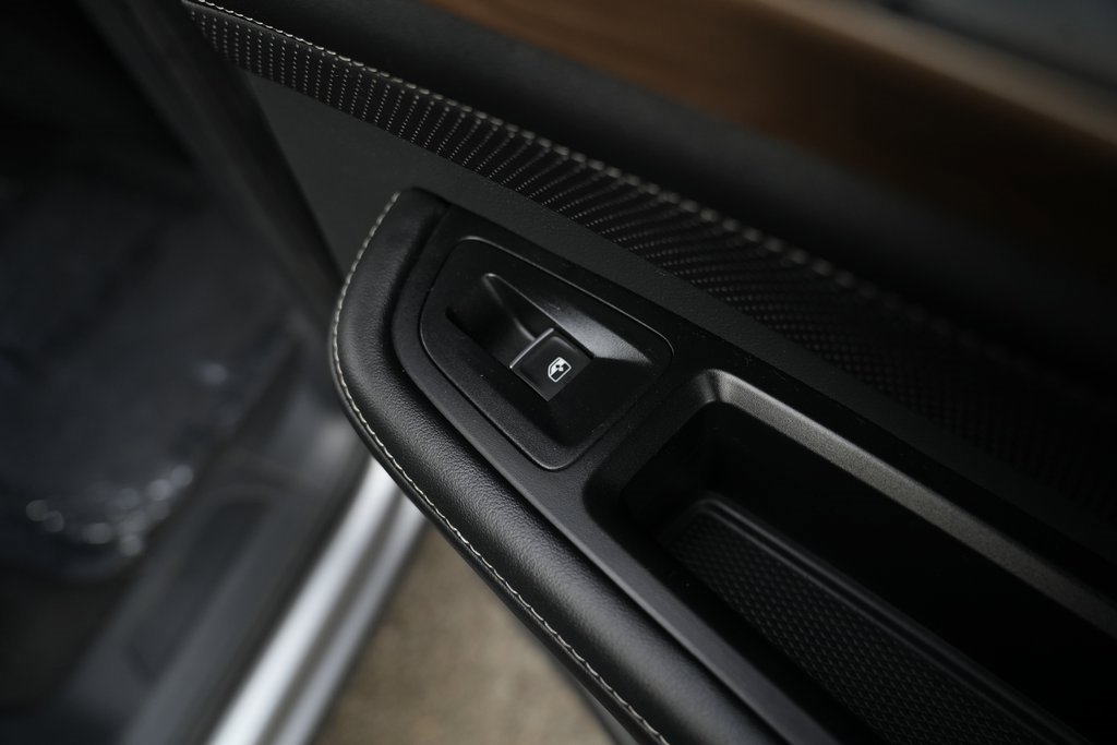 Used 2024 Volkswagen Atlas SE image 37