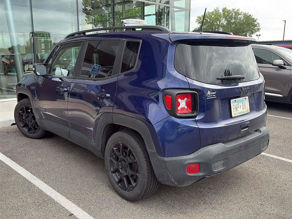 Used 2020 Jeep Renegade Altitude FWD image 3