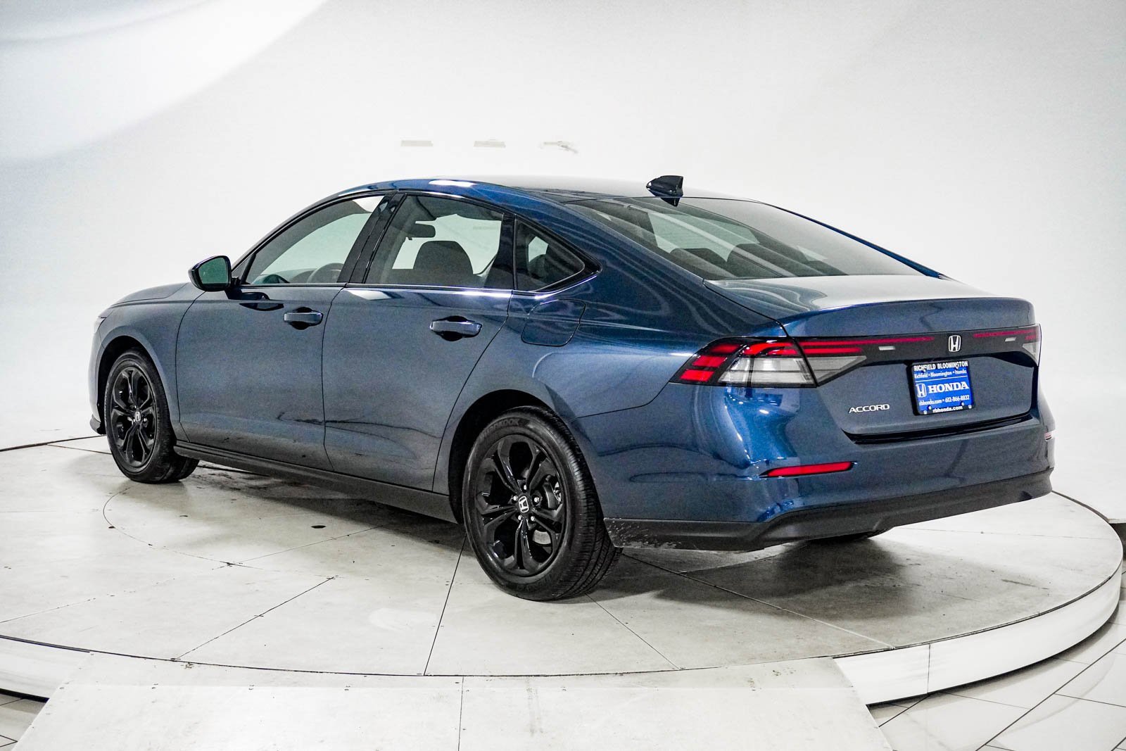 Certified 2025 Honda Accord SE image 6