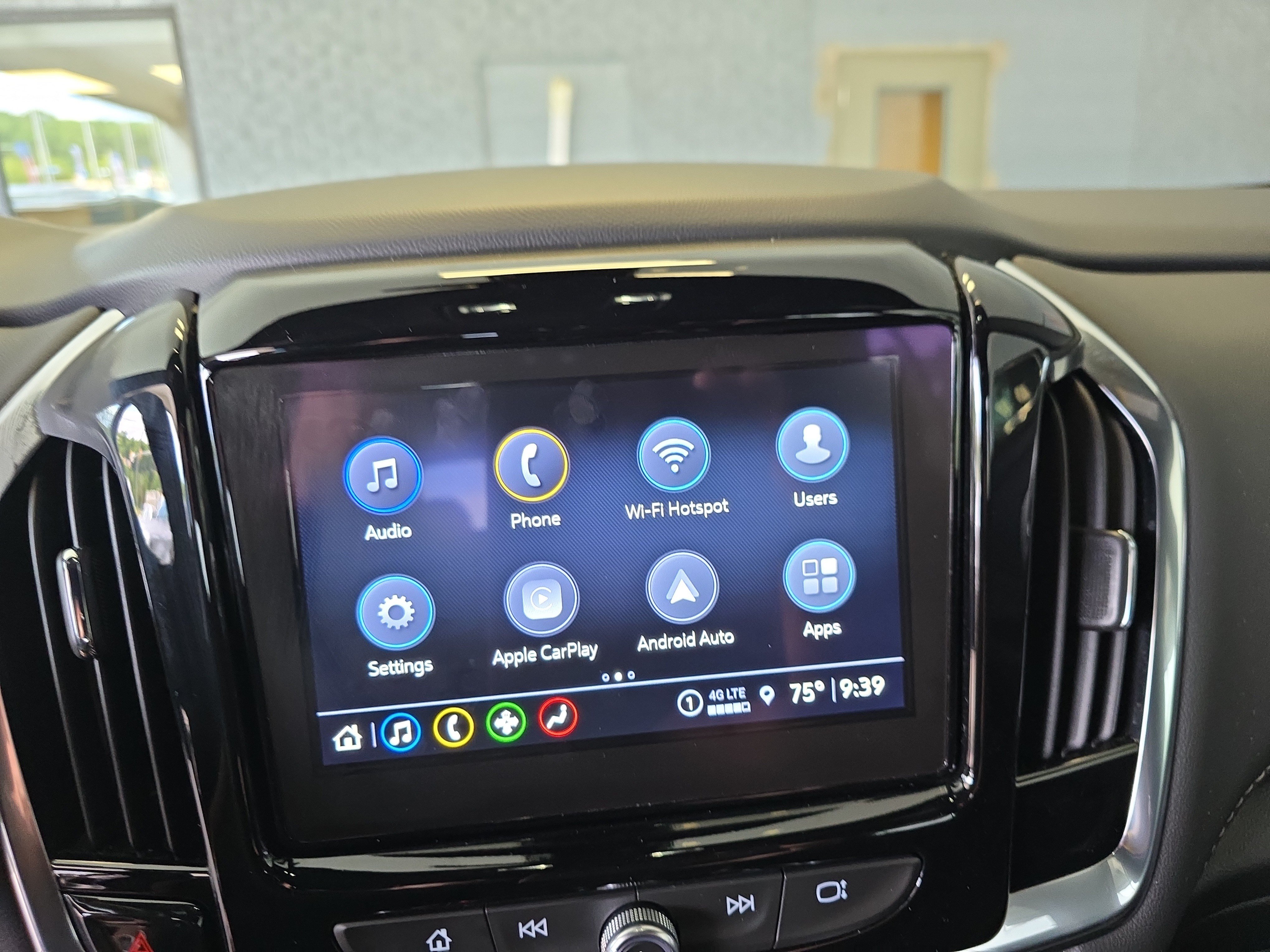 Used 2023 Chevrolet Traverse LT AWD/4WD image 36