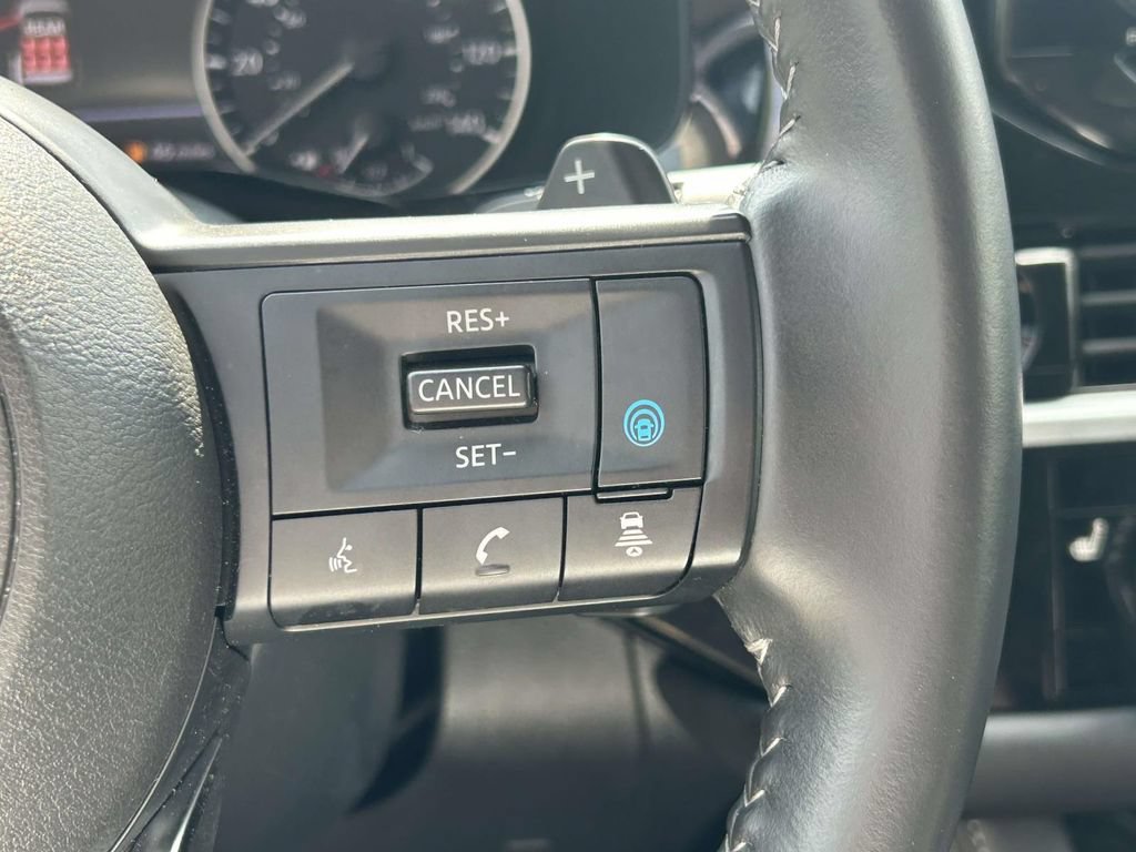 Used 2025 Nissan Pathfinder SV AWD/4WD image 23