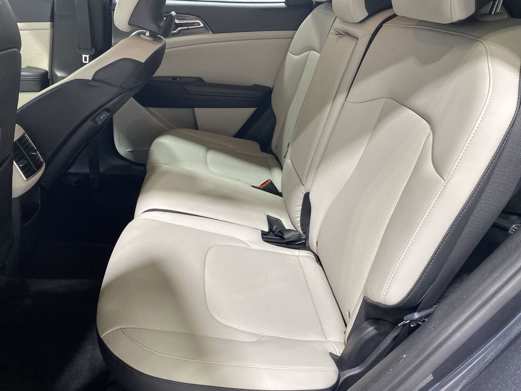 Used 2023 Kia Sportage EX image 24