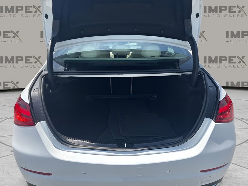 Used 2025 Mercedes-Benz C 300 Sedan image 25