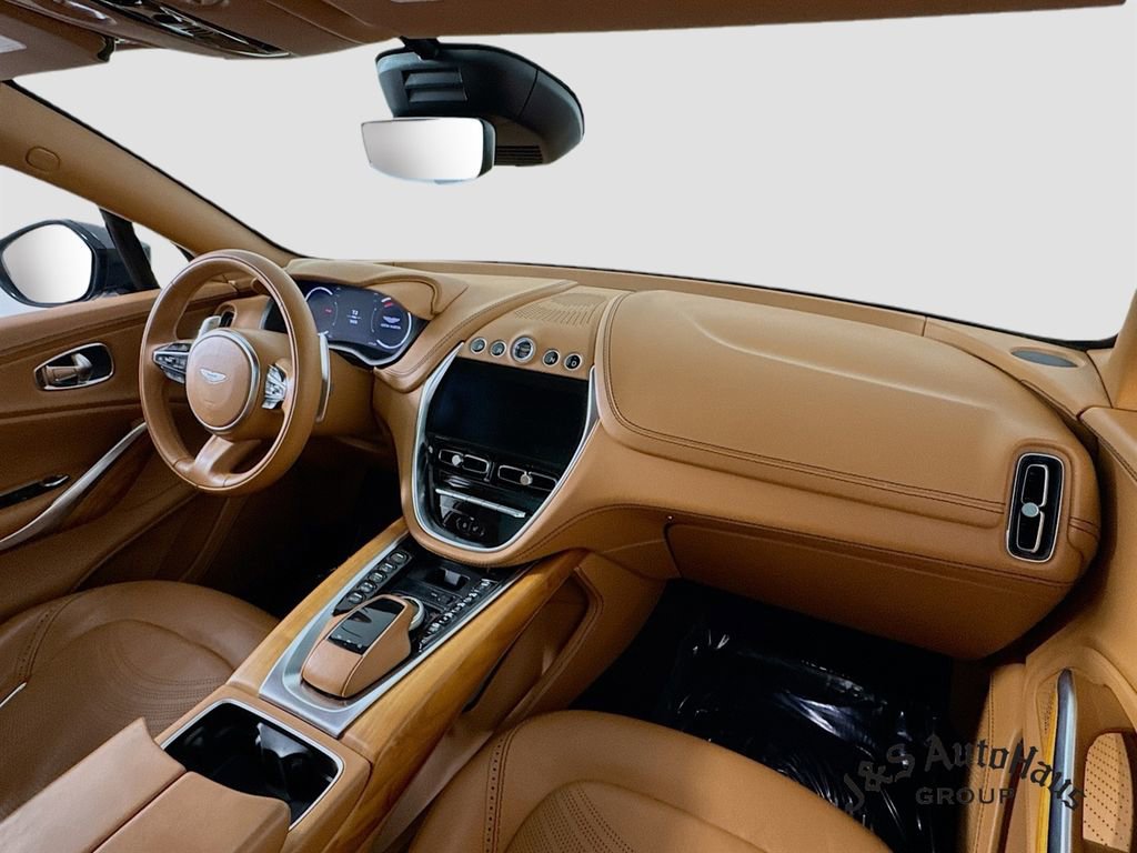 Used 2022 Aston Martin DBX AWD/4WD image 31