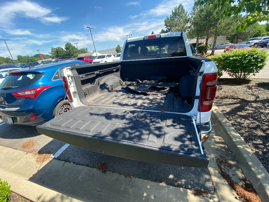 Used 2023 RAM 1500 Laramie AWD/4WD image 31