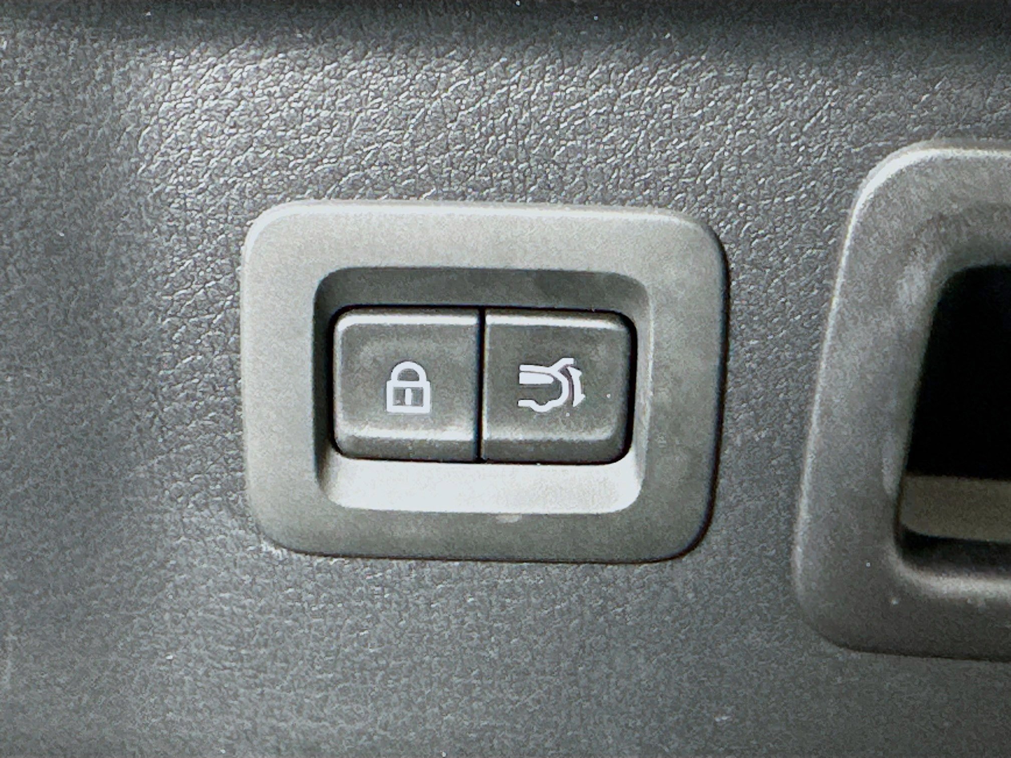 Used 2025 MAZDA CX-90 3.3 Turbo w/ Premium Plus Pkg image 31