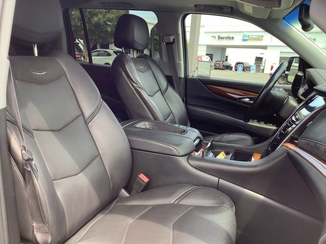 Used 2015 Cadillac Escalade ESV Luxury RWD image 40