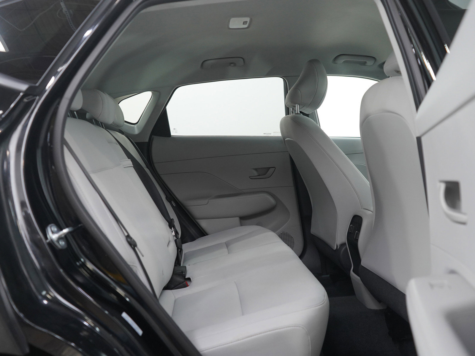 Used 2025 Hyundai Kona SEL image 12