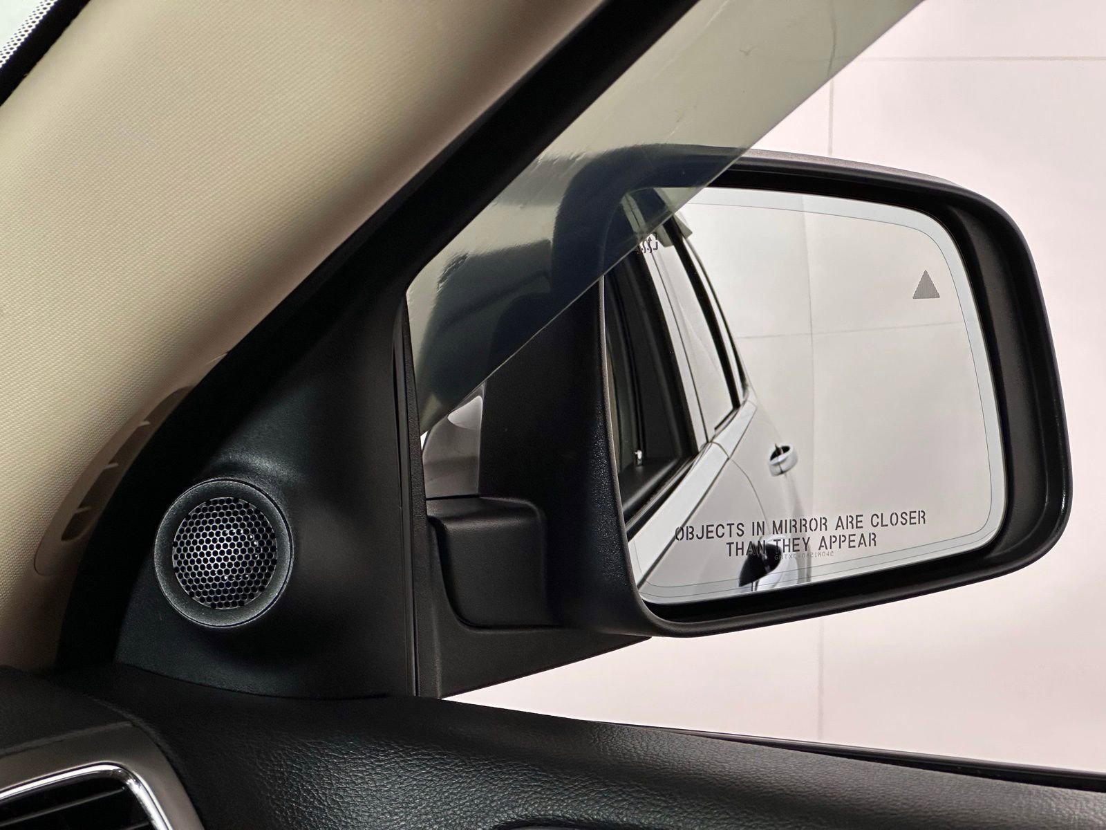 Used 2021 Jeep Grand Cherokee Limited w/ Premium Lighting Group image 25