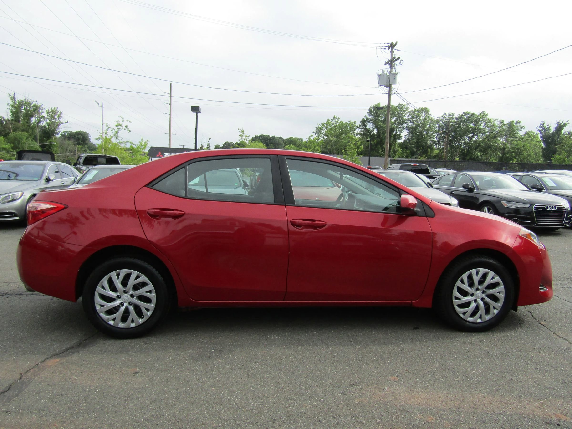 Used 2017 Toyota Corolla LE image 8