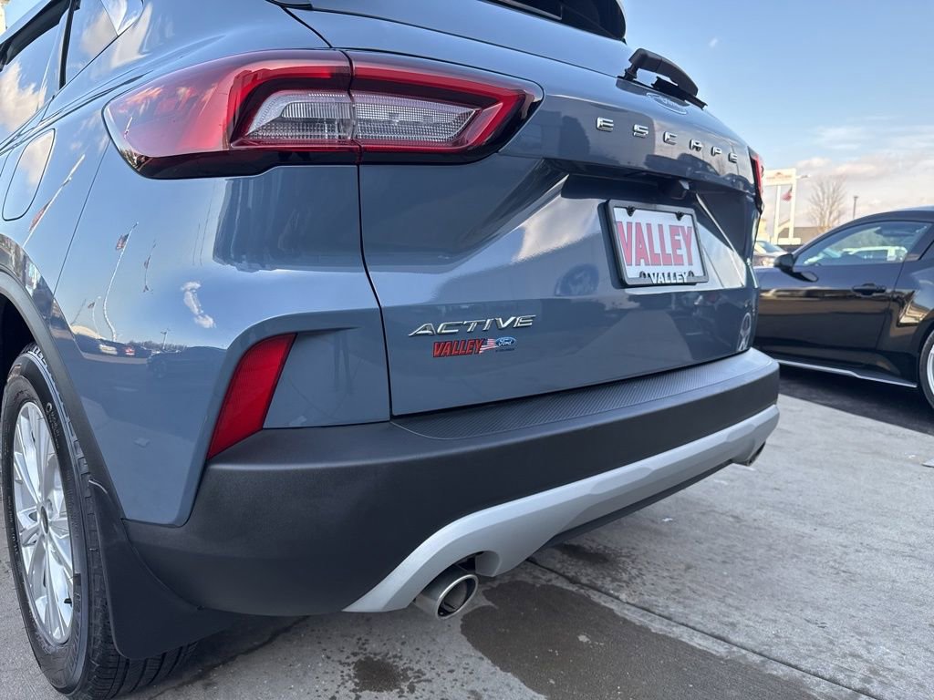 Used 2024 Ford Escape Active w/ Cold Weather Package image 8