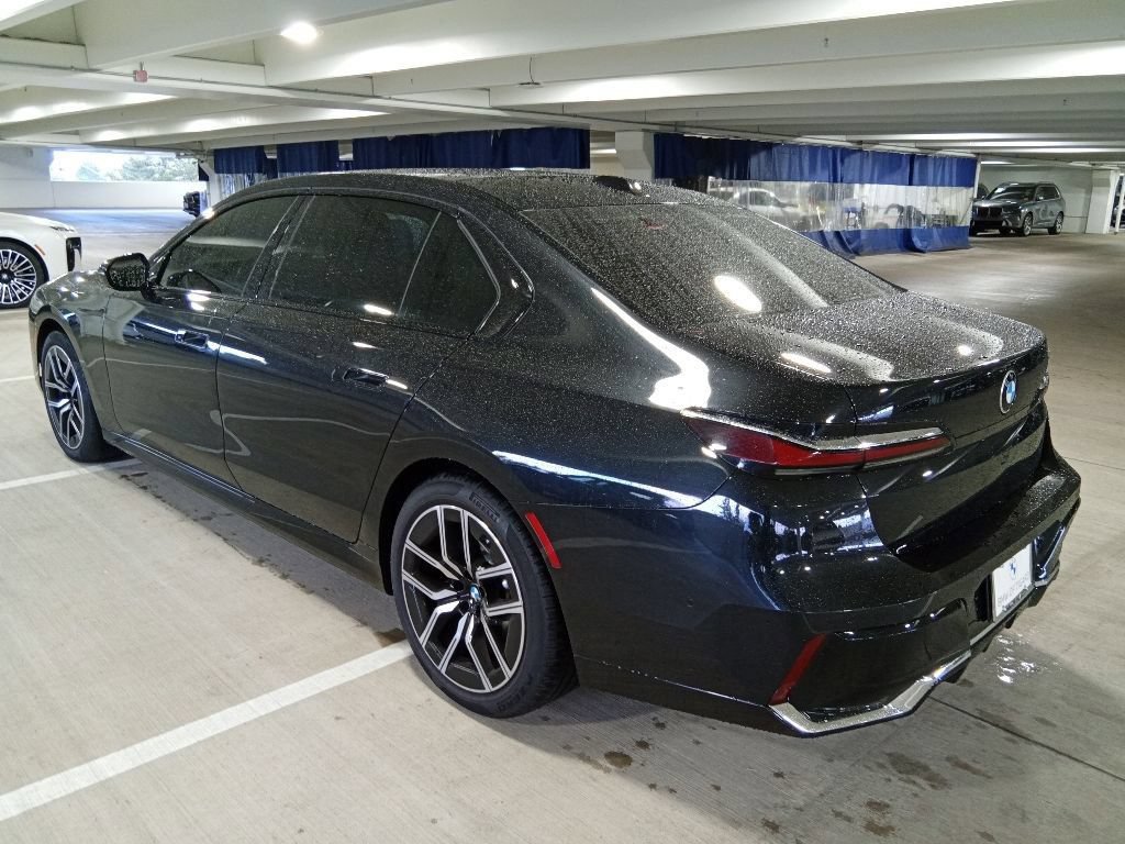 Certified 2024 BMW 740i RWD image 7