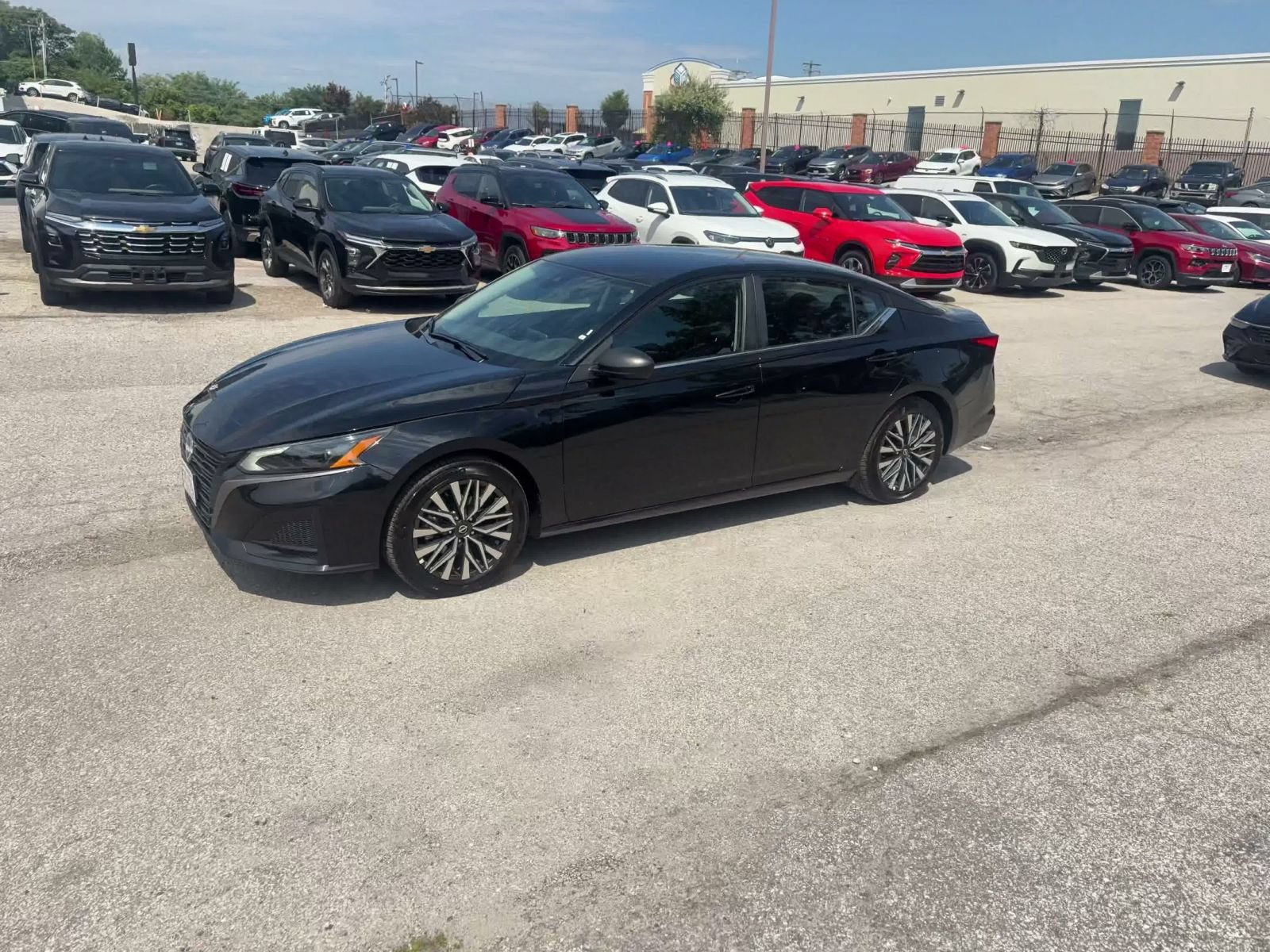 Used 2026 Nissan Altima 2.5 SV FWD image 7