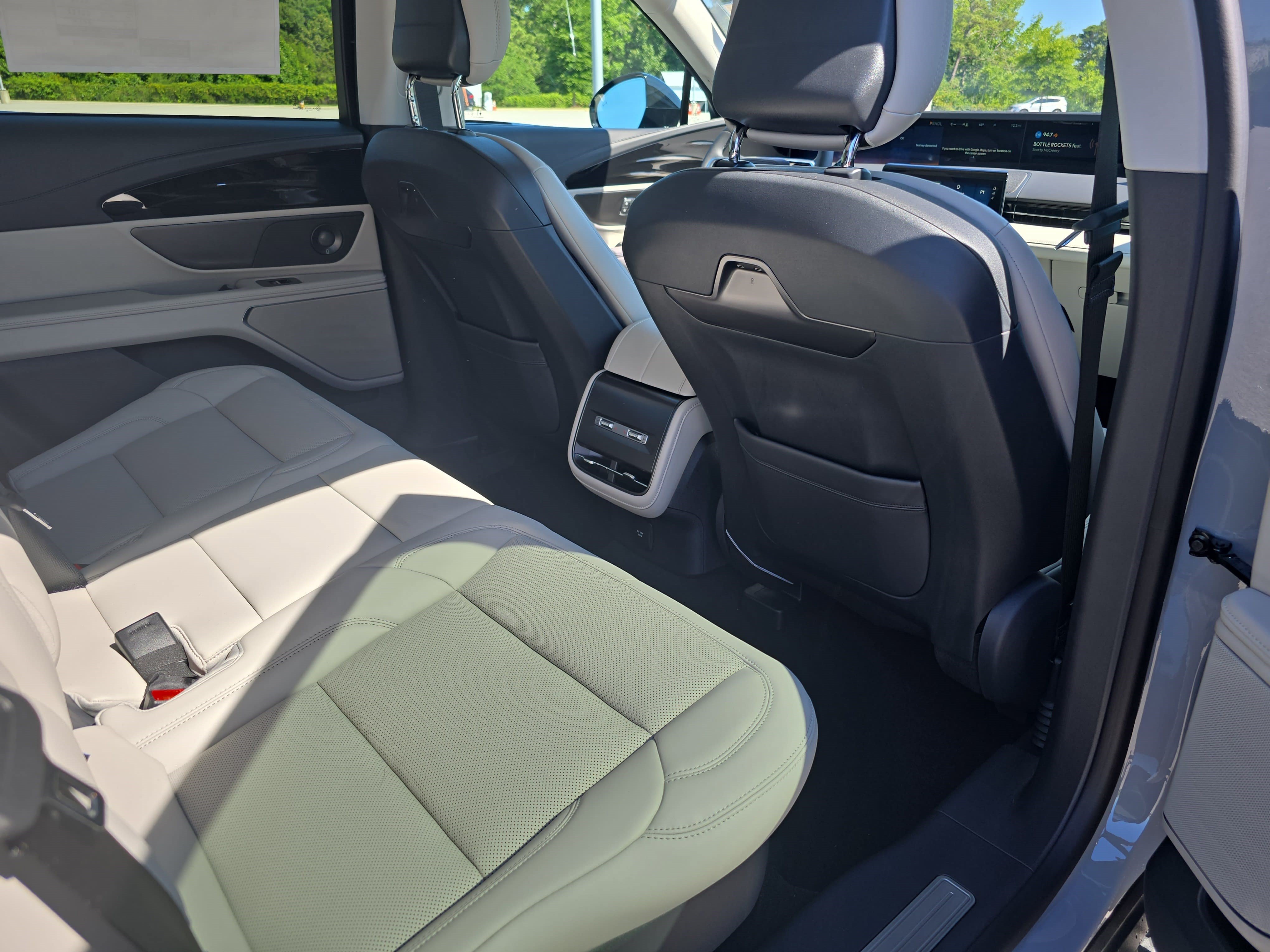 New 2026 Lincoln Nautilus Premier w/ Equipment Group 102A AWD/4WD image 11