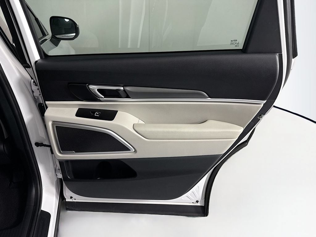 Used 2021 Kia Telluride S FWD image 27