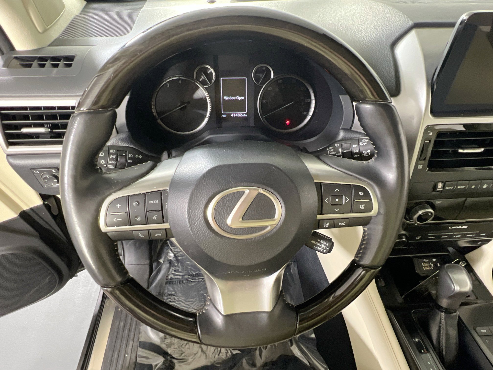 Used 2023 Lexus GX 460 Premium w/ Premium Package AWD/4WD image 11