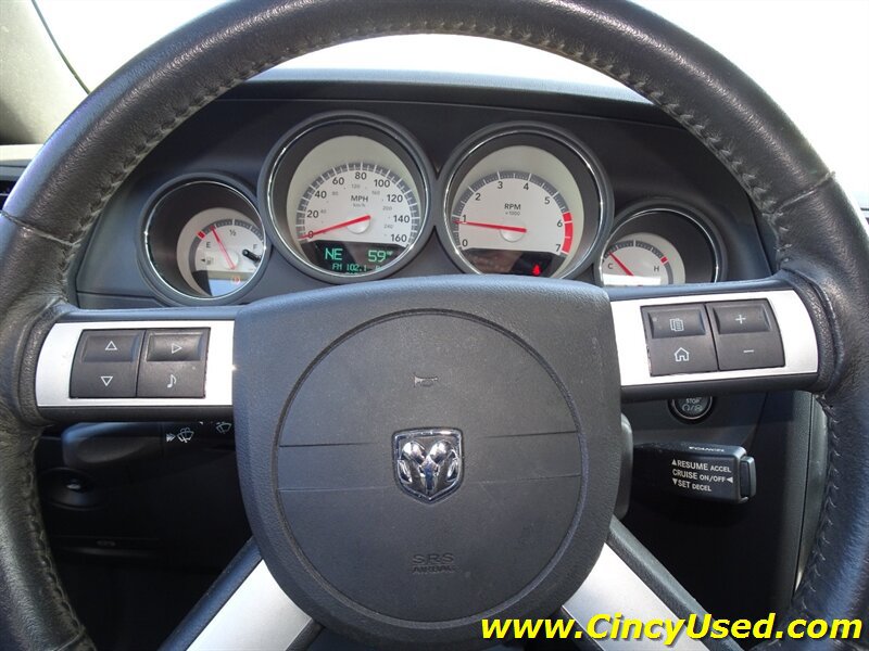 Used 2010 Dodge Challenger R/T RWD image 21