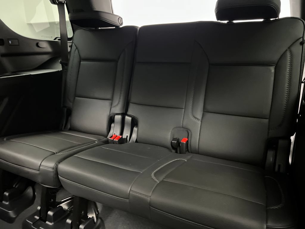 Used 2025 GMC Yukon Denali AWD/4WD image 40