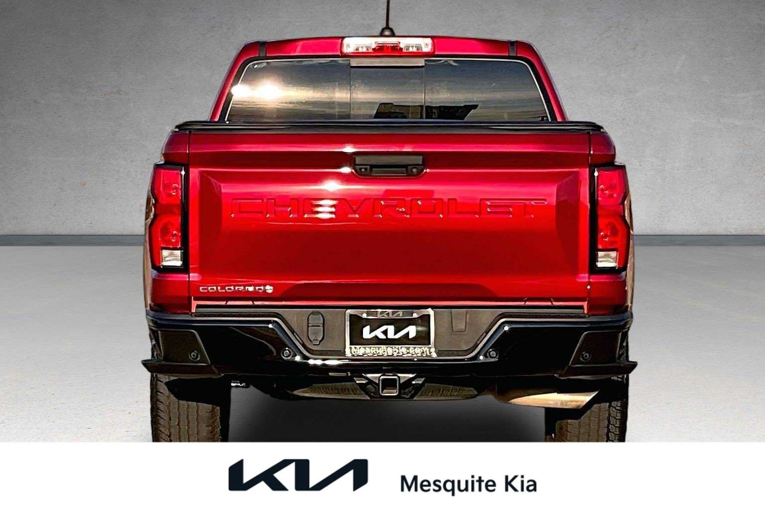 Used 2023 Chevrolet Colorado Z71 w/ Z71 Convenience Package 2