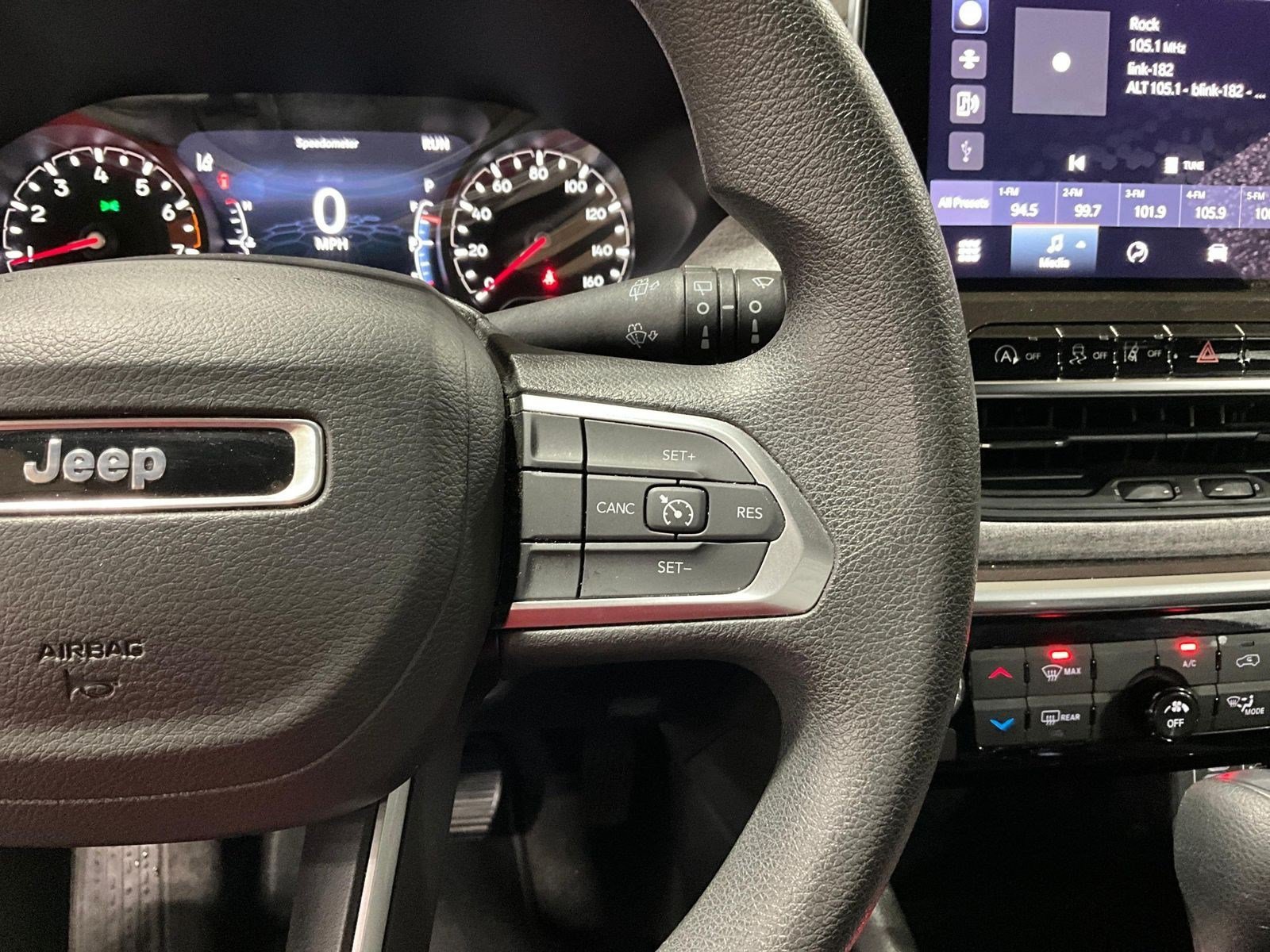 Used 2023 Jeep Compass Sport AWD/4WD image 11