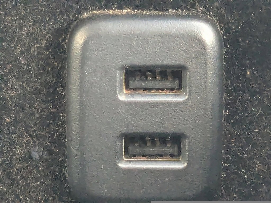 Used 2016 Cadillac Escalade Luxury image 27