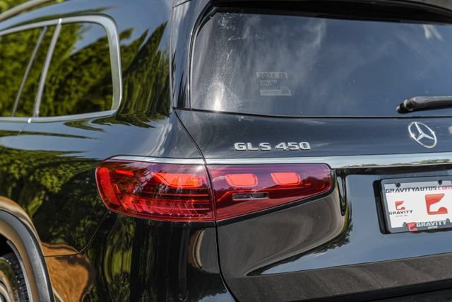 Used 2024 Mercedes-Benz GLS 450 4MATIC w/ Pinnacle Trim Package image 15