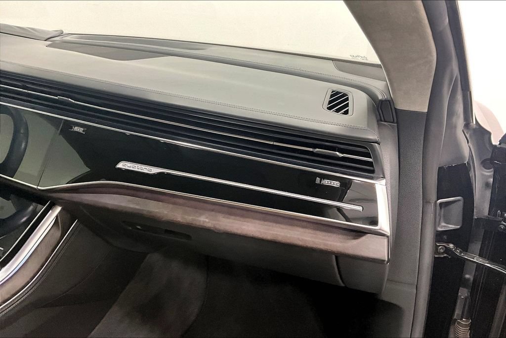 Used 2019 Audi Q8 Prestige AWD/4WD image 16