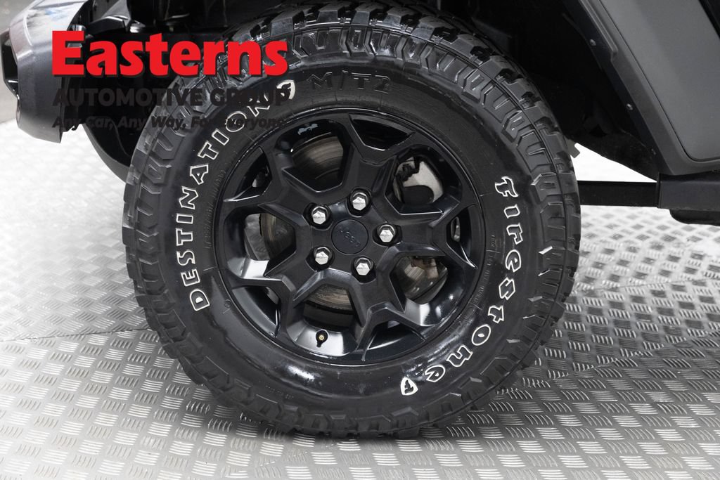 Used 2023 Jeep Wrangler Unlimited w/ Cold Weather Group AWD/4WD image 32