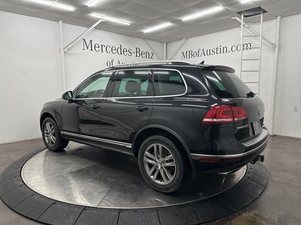 Used 2016 Volkswagen Touareg TDI image 5