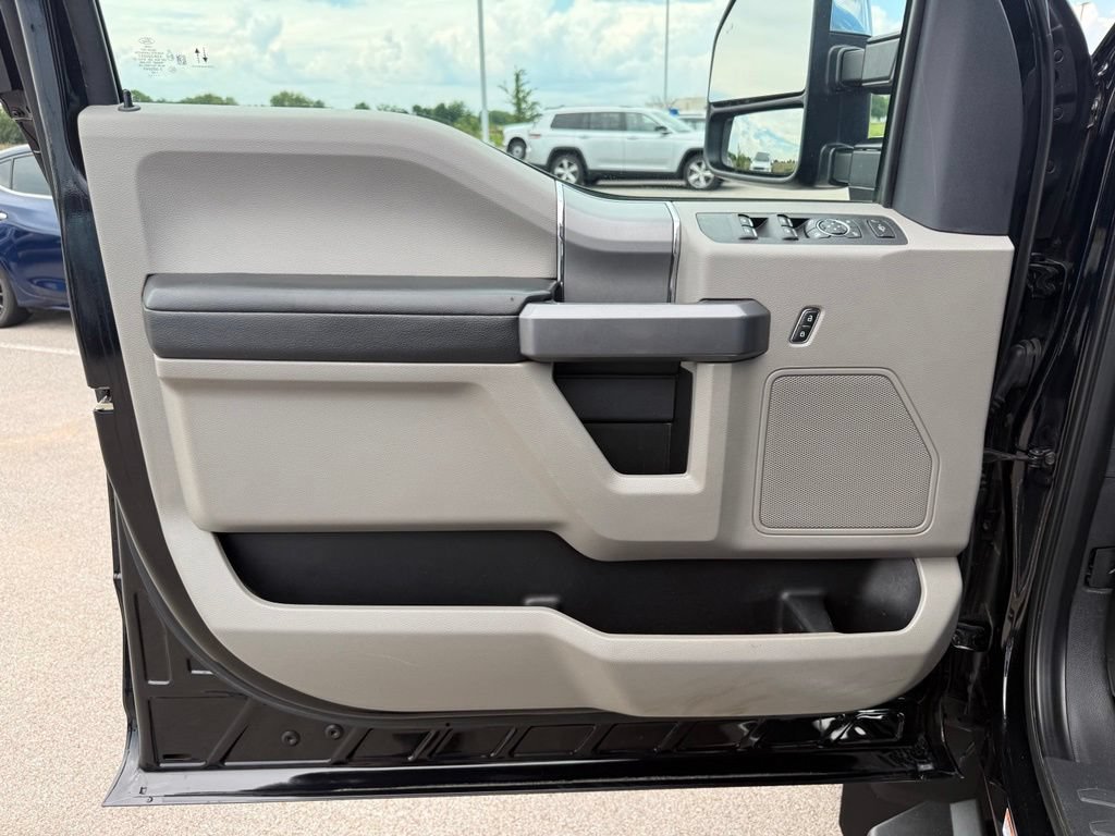 Used 2022 Ford F450 XLT w/ XLT Premium Package AWD/4WD image 8