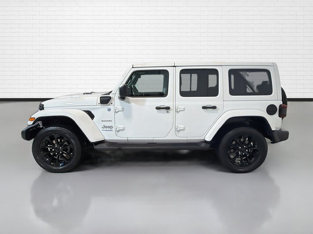 Used 2022 Jeep Wrangler Unlimited Sahara w/ Cold Weather Group AWD/4WD image 6