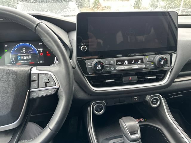 Certified 2025 Toyota Grand Highlander XLE FWD image 9