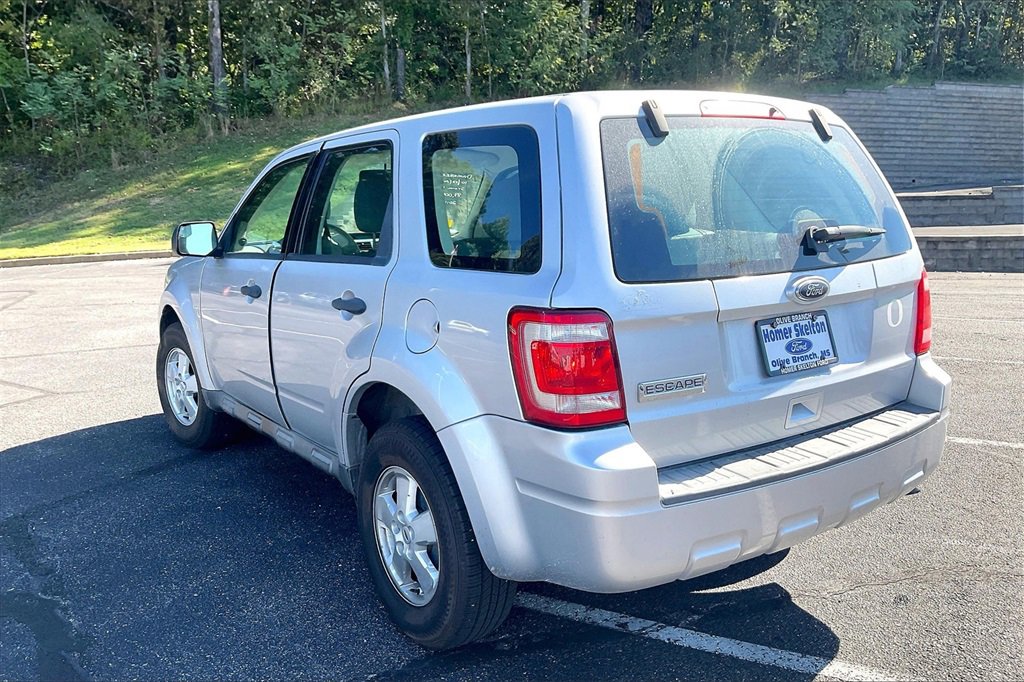 Used 2011 Ford Escape XLS w/ 101A Rapid Spec Order Code image 3