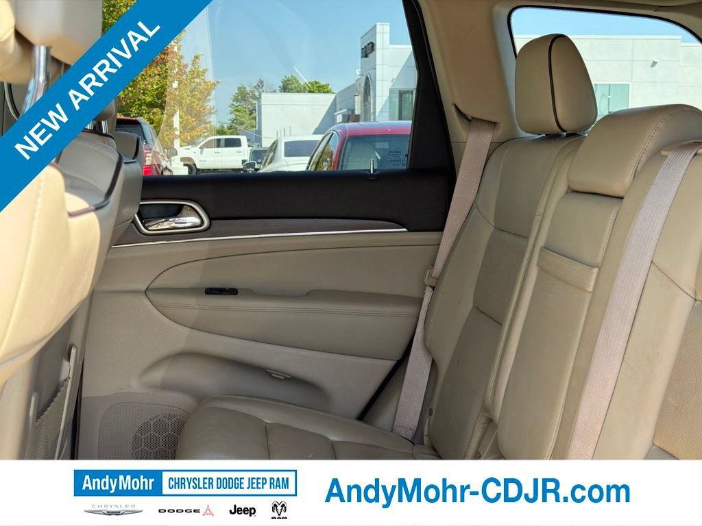 Used 2017 Jeep Grand Cherokee Overland AWD/4WD image 16