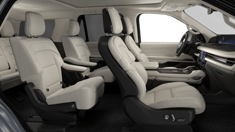 New 2027 Lincoln Navigator Reserve w/ Jet Appearance Package AWD/4WD image 28