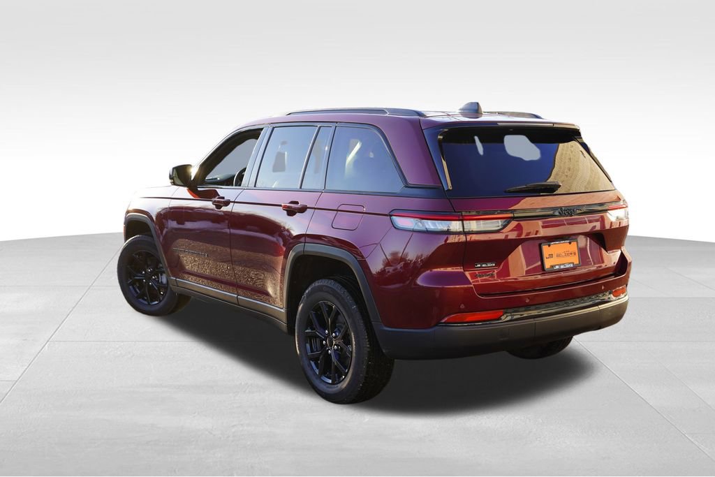 Certified 2025 Jeep Grand Cherokee Altitude image 7