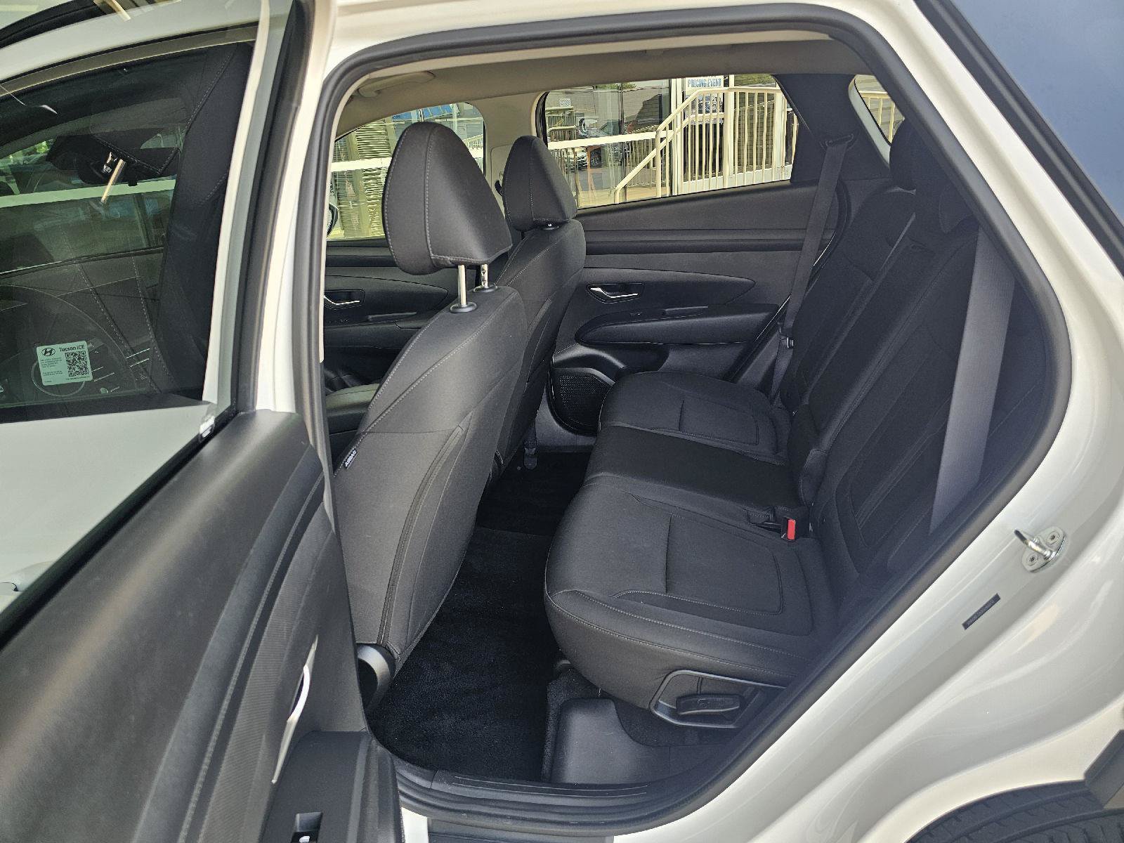 Used 2025 Hyundai Tucson SEL AWD/4WD image 17