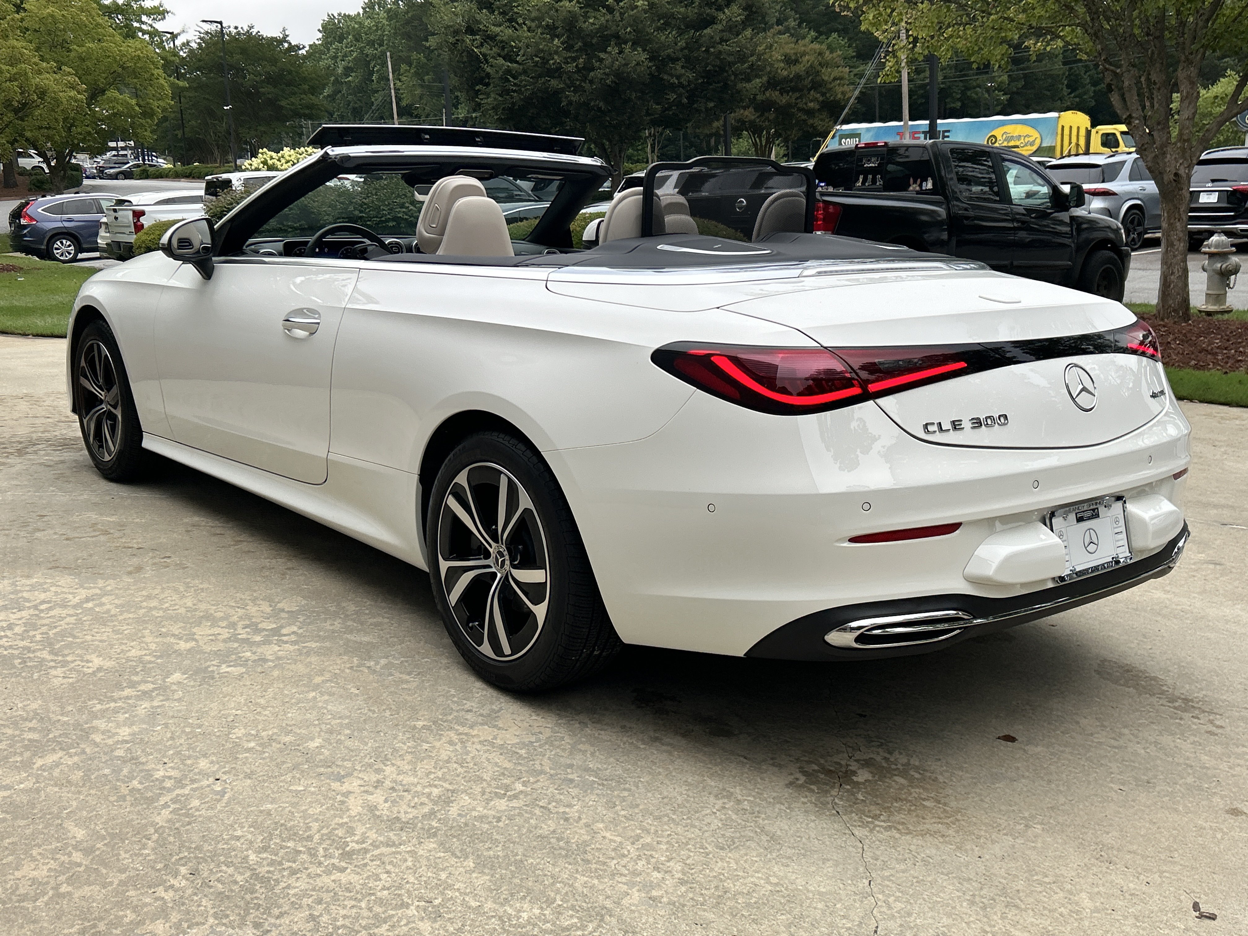 Certified 2025 Mercedes-Benz CLE 300 4MATIC Cabriolet image 23