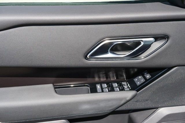 New 2026 Land Rover Range Rover Velar Dynamic SE image 21