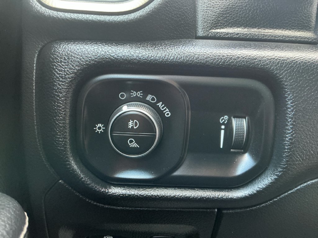 Used 2020 RAM 1500 Rebel AWD/4WD image 18