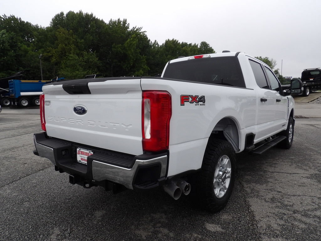 Used 2025 Ford F250 XLT w/ FX4 Off-Road Package AWD/4WD image 7