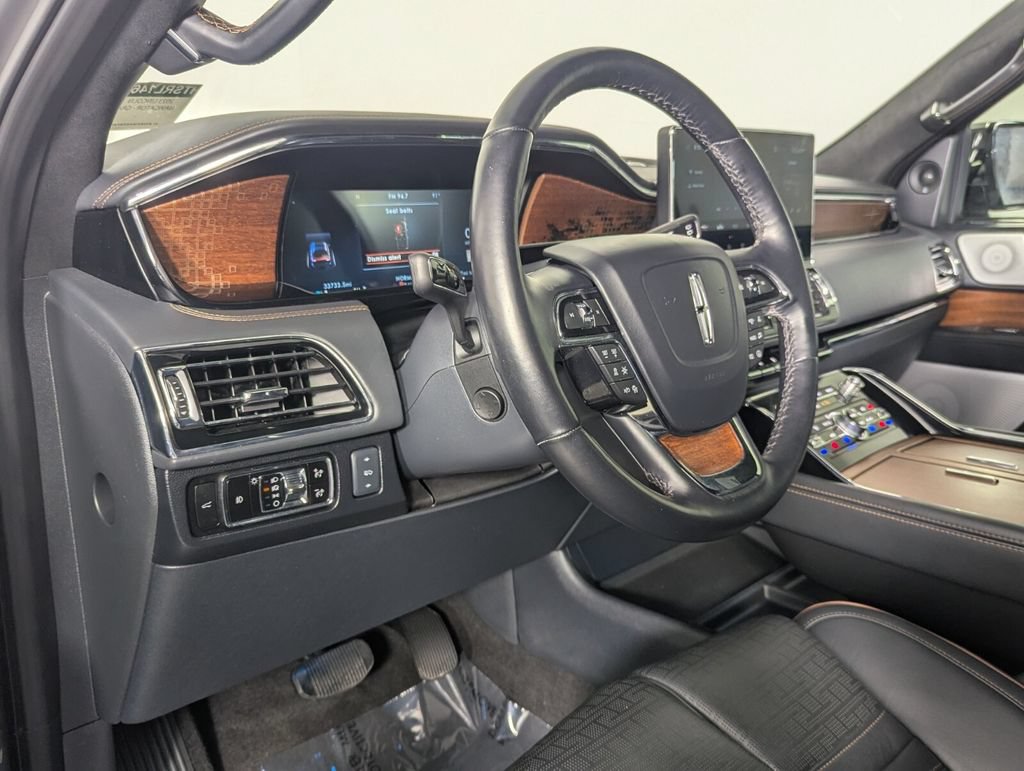 Used 2023 Lincoln Navigator L Black Label AWD/4WD image 12