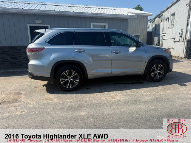 Used 2016 Toyota Highlander XLE w/ Protection Package #3 AWD/4WD image 7