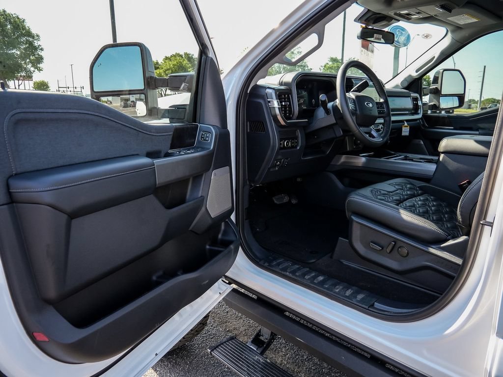 New 2026 Ford F250 Lariat w/ Black Appearance Package AWD/4WD image 39